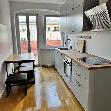 Grosszuegige Monteurwohnung Fuer 6 * Drážďany