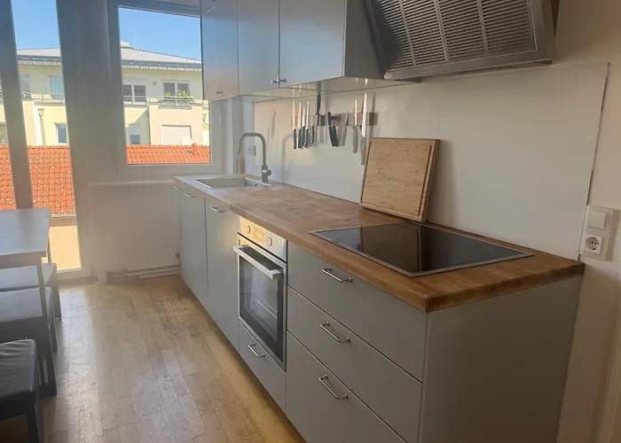 Grosszuegige Monteurwohnung Fuer 6 *